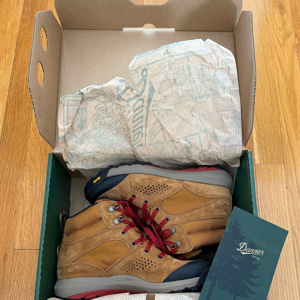 Danner Chukka Mid Hiking Boots